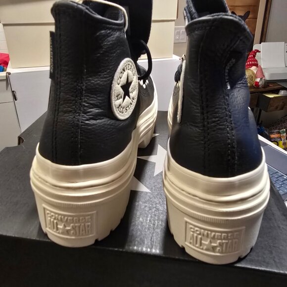 Converse Women’s CTAS Lugged Heel Waterproof Platform Shoes A12328C Black Size 7 - Picture 8 of 15